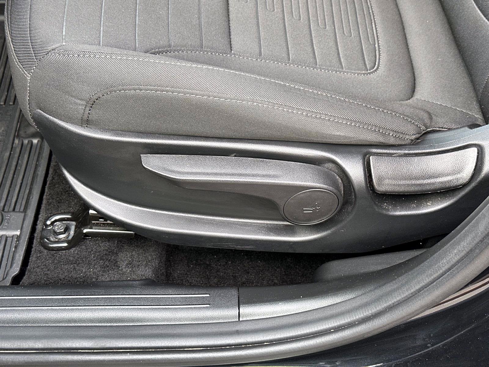 2025 Hyundai Santa Cruz SE