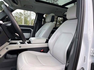 2025 Land Rover Defender 110 X-Dynamic SE