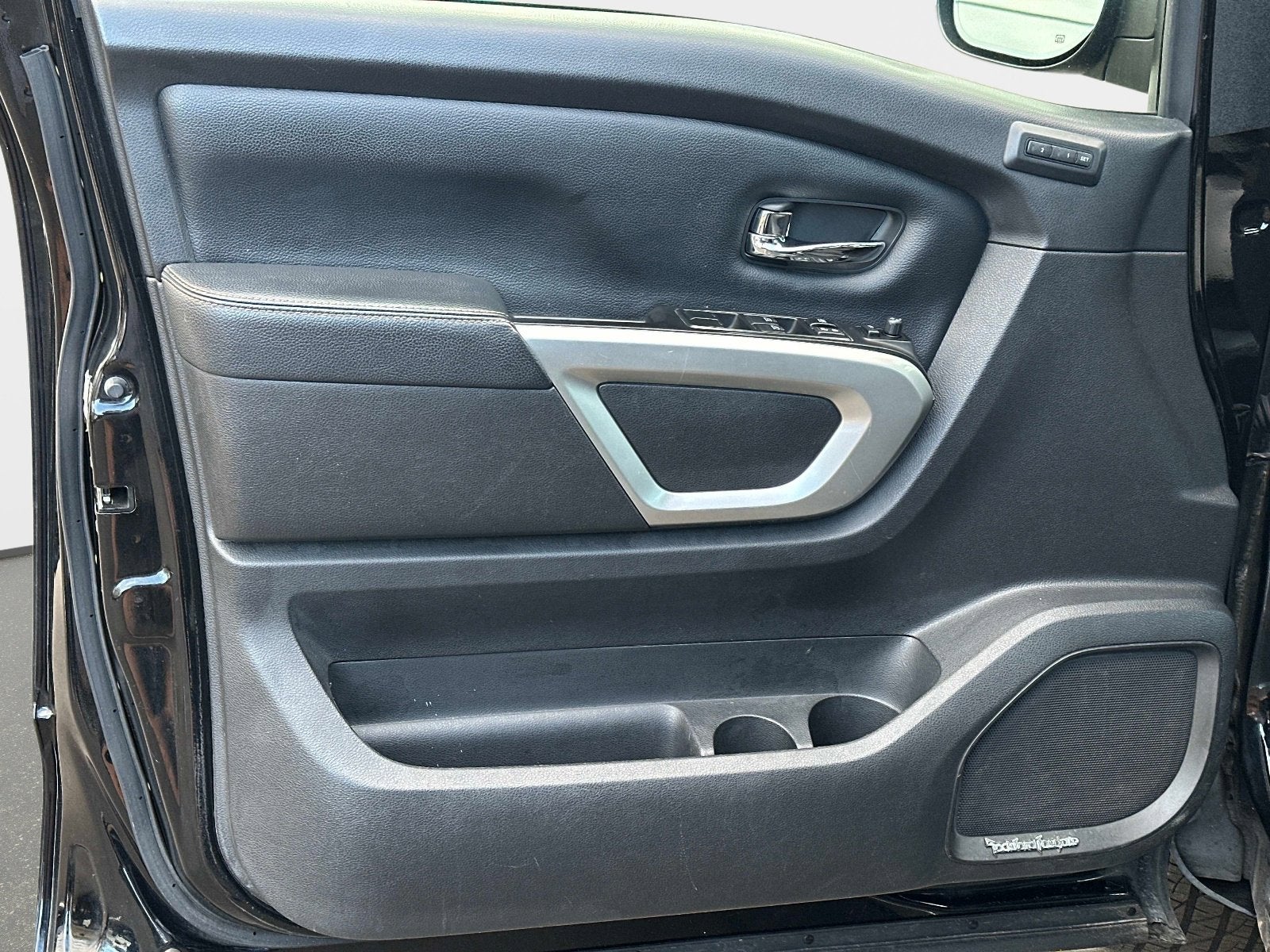 2018 Nissan Titan SL