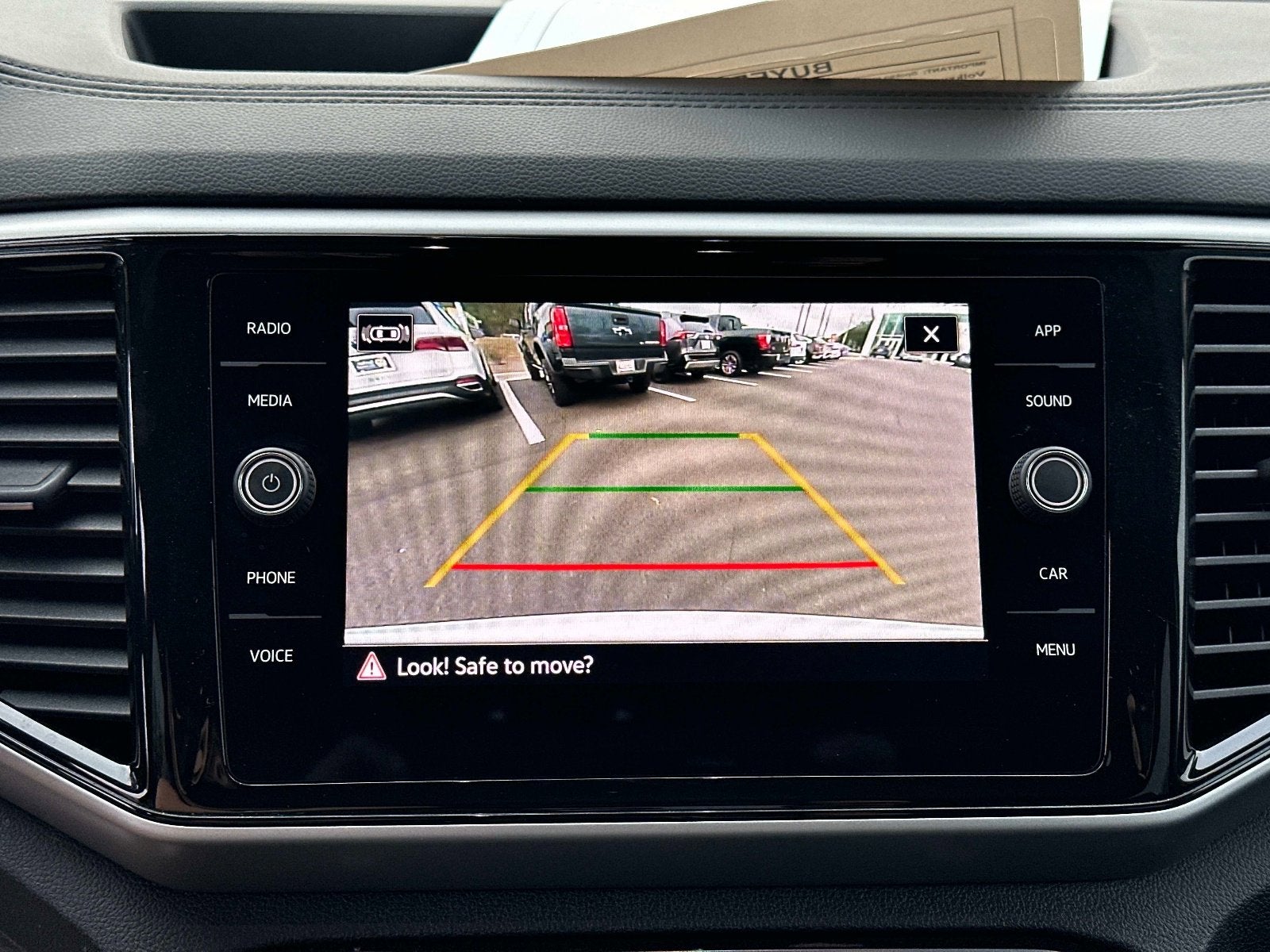 2023 Volkswagen Atlas 3.6L V6 SE w/Technology