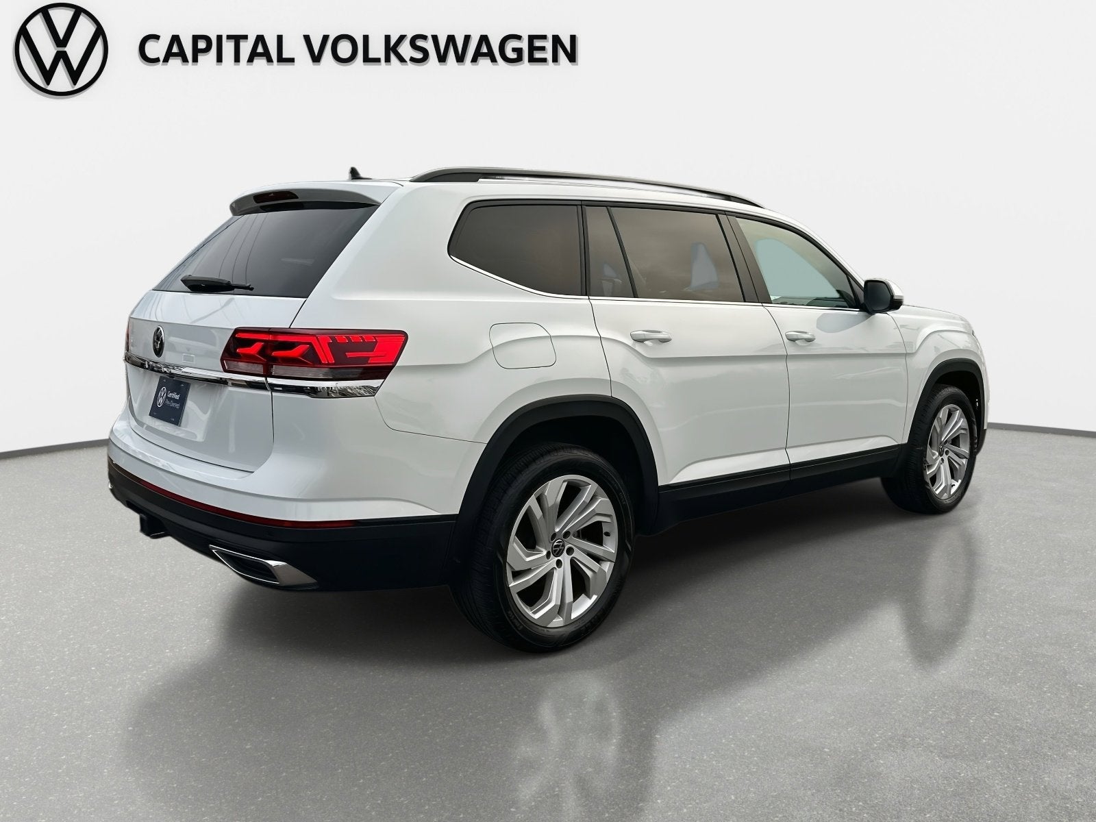 2023 Volkswagen Atlas 3.6L V6 SE w/Technology