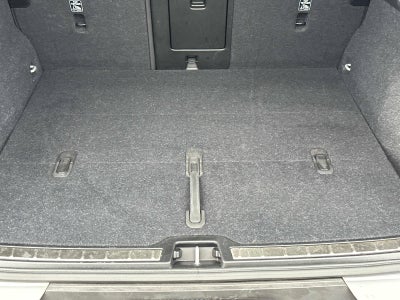 2025 Volvo XC40 Plus Bright Theme