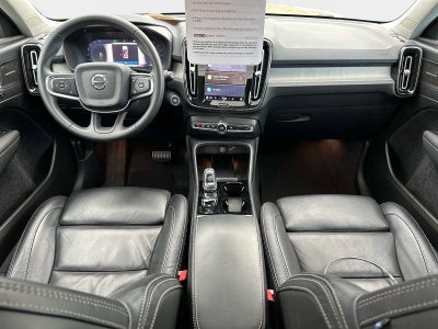2023 Volvo XC40 Ultimate Bright Theme