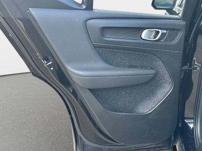 2025 Volvo XC40 Core Bright Theme