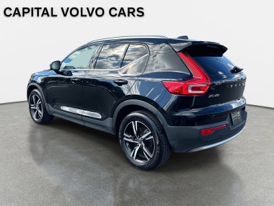 2025 Volvo XC40 Core Bright Theme