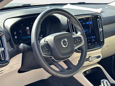 2023 Volvo XC40 Plus Dark Theme