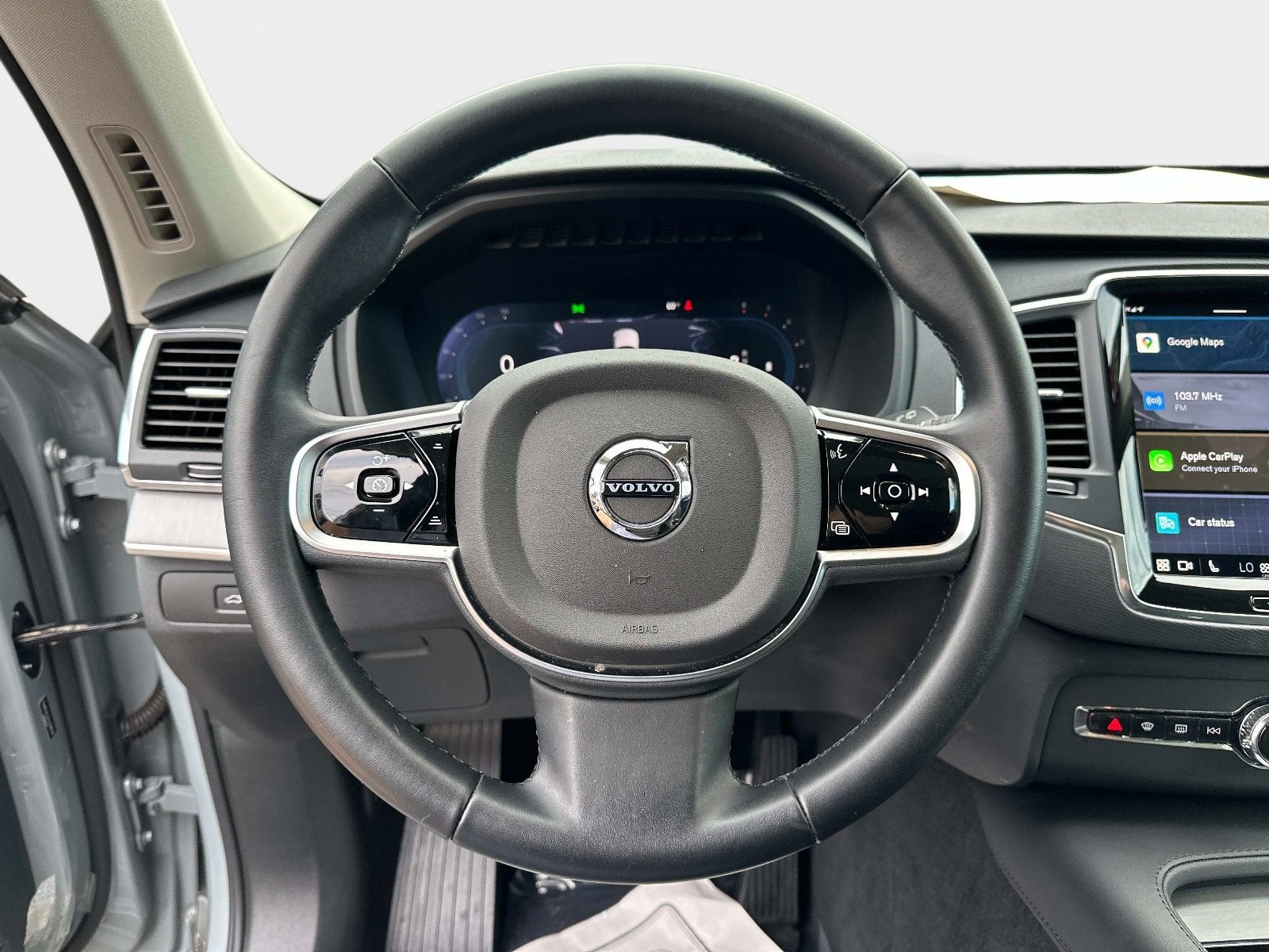 2025 Volvo XC90 Core