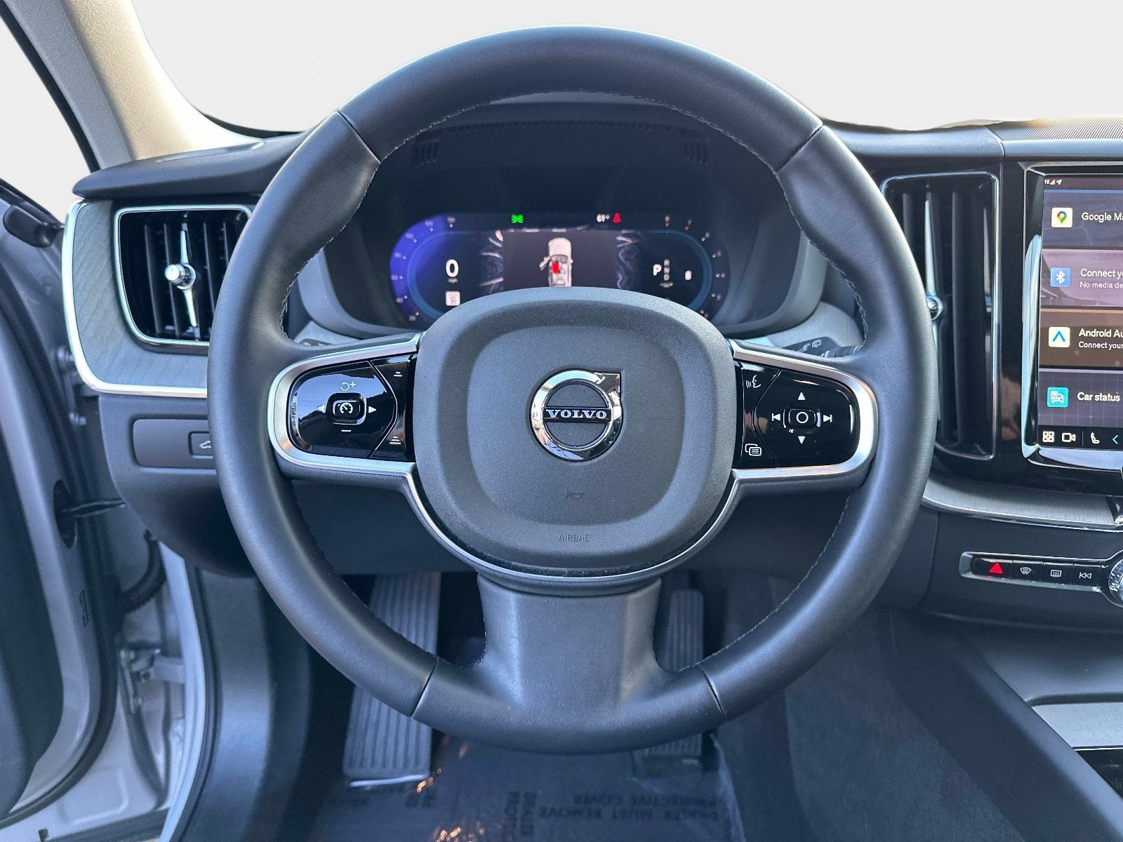 2025 Volvo XC60 Plus