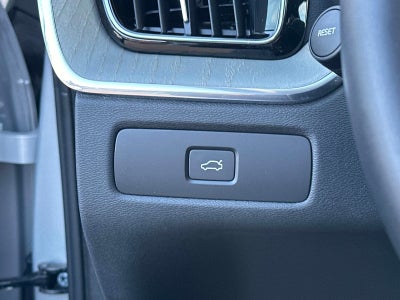 2025 Volvo XC60 Plus