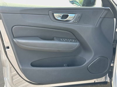 2025 Volvo XC60 Plus