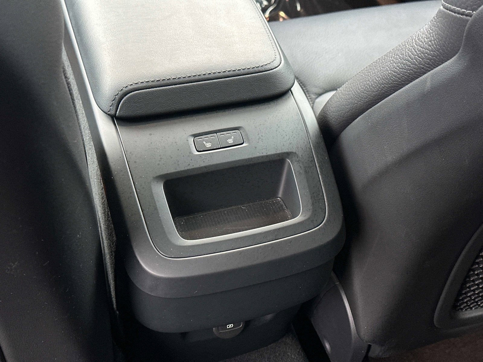 2025 Volvo XC60 Plus