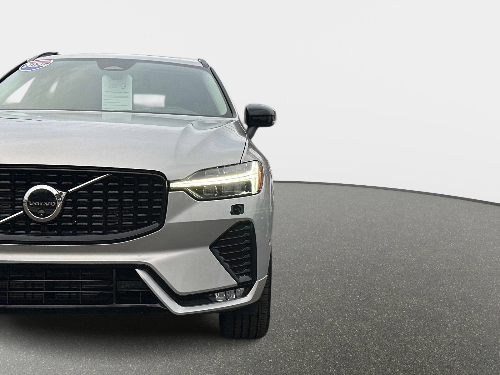 2025 Volvo XC60 Plus