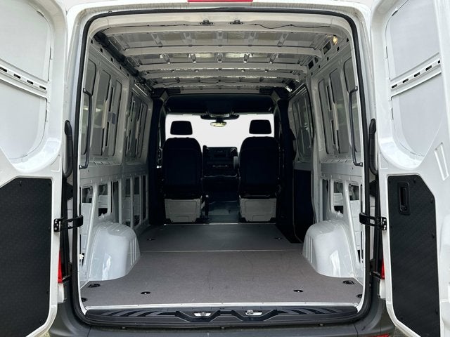 2025 Mercedes-Benz Sprinter Cargo Van 2500 Standard Roof I4 Diesel HO 144" RWD