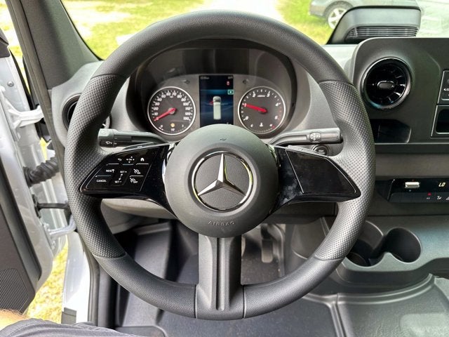 2025 Mercedes-Benz Sprinter Cargo Van 2500 Standard Roof I4 Diesel HO 144" RWD